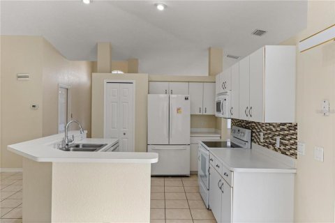 House in North Port, Florida 3 bedrooms, 172.43 sq.m. № 1754930 - photo 3