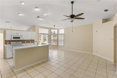 House in North Port, Florida 3 bedrooms, 172.43 sq.m. № 1754930 - photo 9