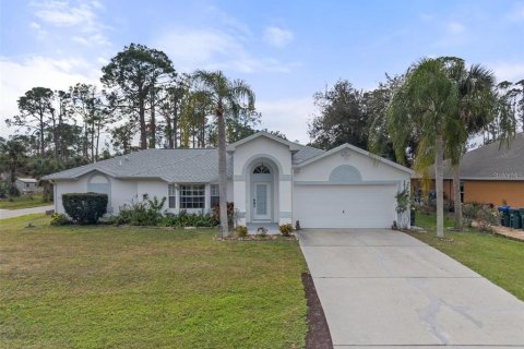 House in North Port, Florida 3 bedrooms, 172.43 sq.m. № 1754930 - photo 1