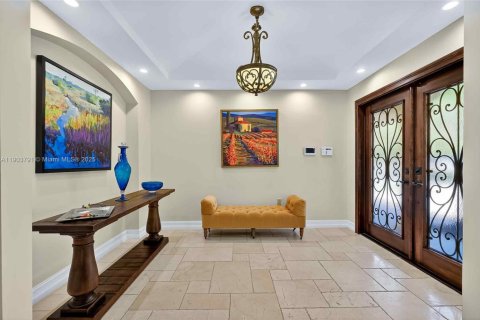 House in Miami Shores, Florida 4 bedrooms, 335.47 sq.m. № 1955221 - photo 7