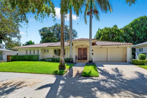 House in Miami Shores, Florida 4 bedrooms, 335.47 sq.m. № 1955221 - photo 5