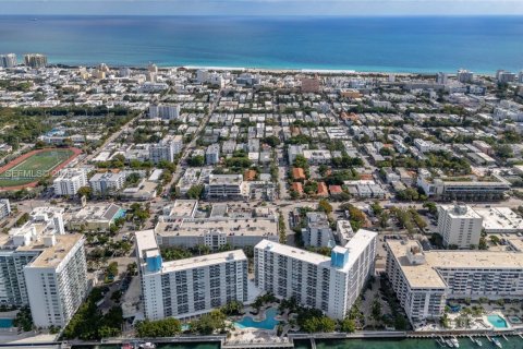 Condominio en venta en Miami Beach, Florida, 1 dormitorio, 53.98 m2 № 1987858 - foto 19