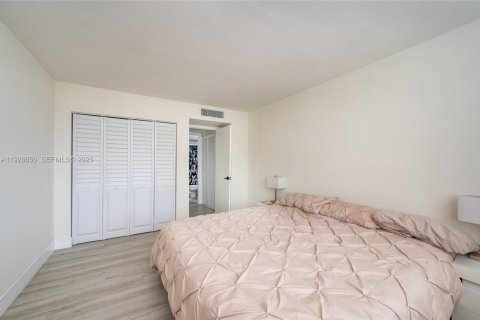 Condominio en venta en Miami Beach, Florida, 1 dormitorio, 53.98 m2 № 1987858 - foto 6
