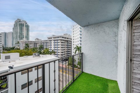 Condominio en venta en Miami Beach, Florida, 1 dormitorio, 53.98 m2 № 1987858 - foto 14