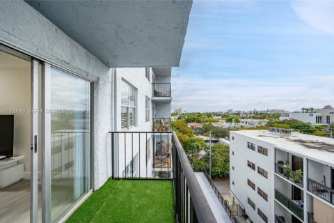 Condominio en venta en Miami Beach, Florida, 1 dormitorio, 53.98 m2 № 1987858 - foto 15