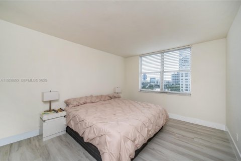 Condominio en venta en Miami Beach, Florida, 1 dormitorio, 53.98 m2 № 1987858 - foto 5