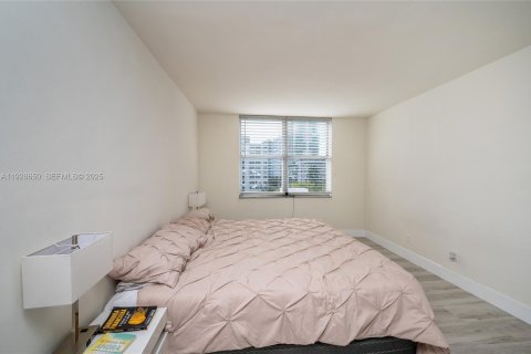 Condominio en venta en Miami Beach, Florida, 1 dormitorio, 53.98 m2 № 1987858 - foto 4