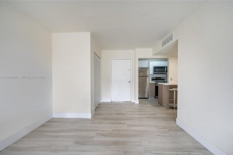 Condominio en venta en Miami Beach, Florida, 1 dormitorio, 53.98 m2 № 1987858 - foto 12