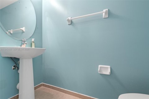 Adosado en venta en Homestead, Florida, 3 dormitorios, 130.71 m2 № 2002120 - foto 11