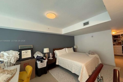 Condo in Miami, Florida, 1 bedroom  № 2003127 - photo 13