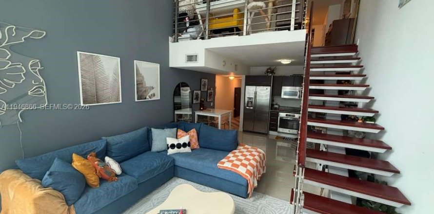 Condo in Miami, Florida, 1 bedroom  № 2003127