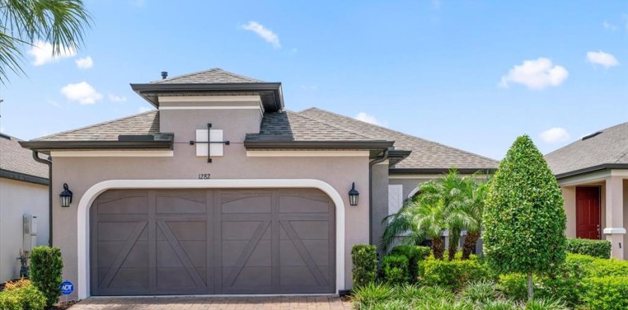 Casa en Clermont, Florida 2 dormitorios, 158.86 m2 № 1249024