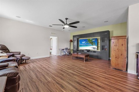 House in DeLand, Florida 7 bedrooms, 365.29 sq.m. № 1885485 - photo 22