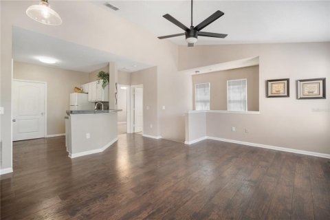 Condo in Tampa, Florida, 2 bedrooms  № 1717255 - photo 8