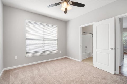 Condo in Tampa, Florida, 2 bedrooms  № 1717255 - photo 15