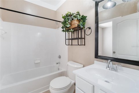 Condo in Tampa, Florida, 2 bedrooms  № 1717255 - photo 13