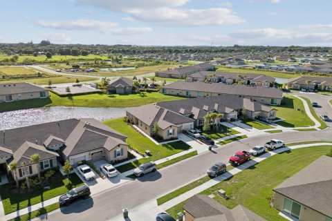 Casa en alquiler en Fort Pierce, Florida, 4 dormitorios, 163.79 m2 № 1179427 - foto 1