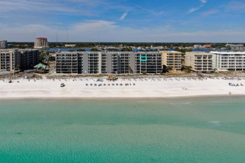 Condo in Fort Walton Beach, Florida, 1 bedroom  № 559965 - photo 1