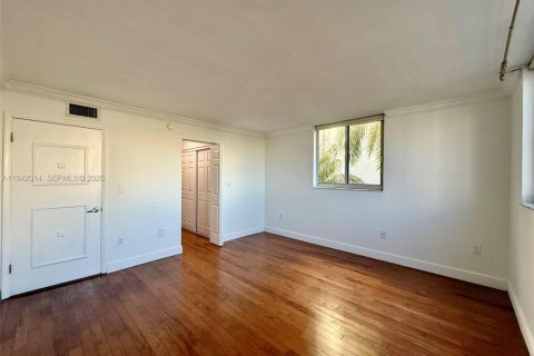 Copropriété à vendre à Miami Beach, Floride: 2 chambres, 88.26 m2 № 2031388 - photo 25