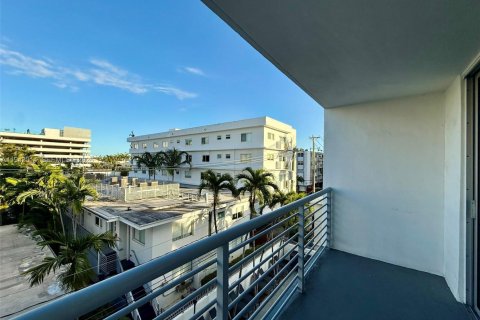 Copropriété à vendre à Miami Beach, Floride: 2 chambres, 88.26 m2 № 2031388 - photo 15