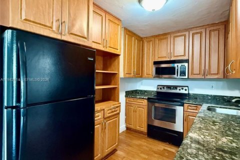 Copropriété à vendre à Miami Beach, Floride: 2 chambres, 88.26 m2 № 2031388 - photo 10