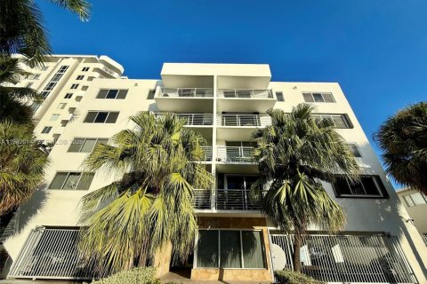 Condo à Miami Beach, Floride, 2 chambres  № 2031388