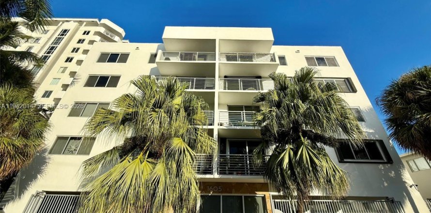 Condo à Miami Beach, Floride, 2 chambres  № 2031388