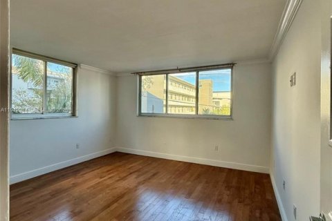 Copropriété à vendre à Miami Beach, Floride: 2 chambres, 88.26 m2 № 2031388 - photo 24