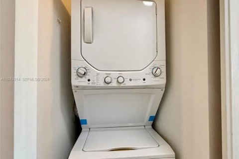 Copropriété à vendre à Miami Beach, Floride: 2 chambres, 88.26 m2 № 2031388 - photo 29