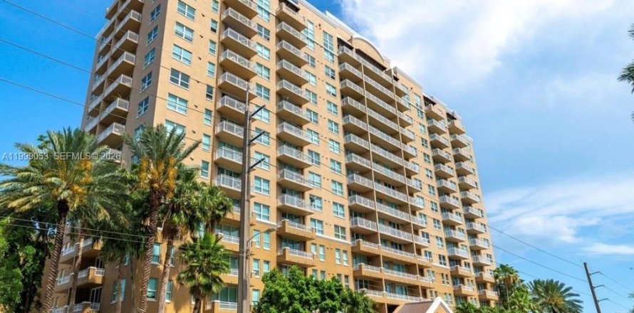 Condo à Miami, Floride, 1 chambre  № 2060782
