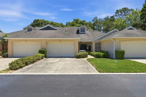 House in Tavares, Florida 2 bedrooms, 102.56 sq.m. № 2114735
