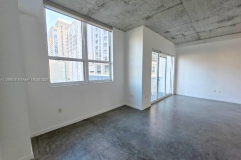 Condo in Miami, Florida, 1 bedroom  № 1950823 - photo 23