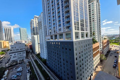 Condo in Miami, Florida, 1 bedroom  № 1950823 - photo 8