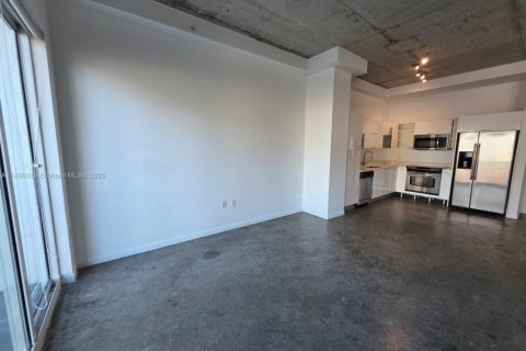 Condo in Miami, Florida, 1 bedroom  № 1950823 - photo 13