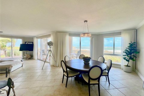 Condo in Hutchinson Island South, Florida, 3 bedrooms  № 1716476 - photo 10