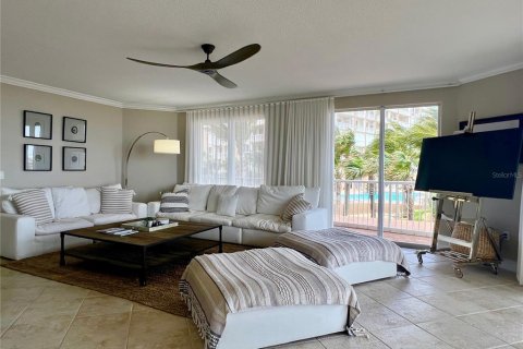 Condo in Hutchinson Island South, Florida, 3 bedrooms  № 1716476 - photo 15