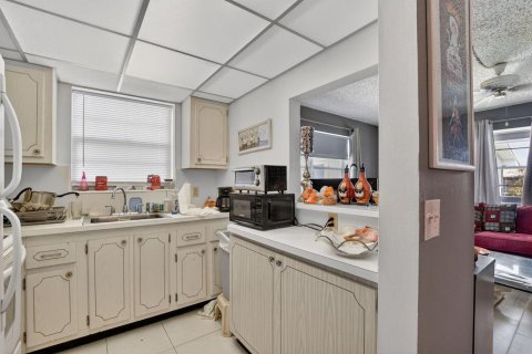 Copropriété à vendre à Deerfield Beach, Floride: 1 chambre, 65.31 m2 № 2147131 - photo 9