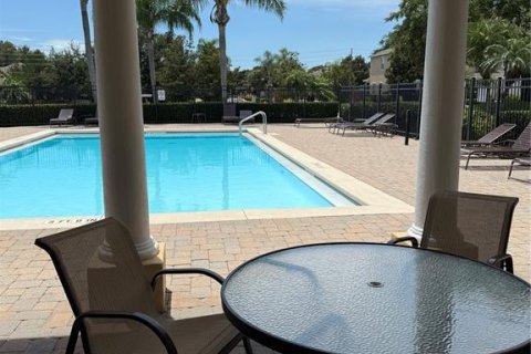 Townhouse in Winter Garden, Florida 3 bedrooms, 125.14 sq.m. № 1855765 - photo 10