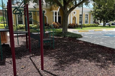 Townhouse in Winter Garden, Florida 3 bedrooms, 125.14 sq.m. № 1855765 - photo 17