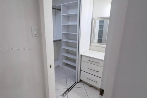 Снять в аренду кондоминиум в Коконат Крик, Флорида 3 спальни, 101.54м2, № 2087215 - фото 11
