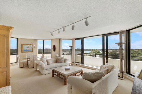 Condo in Jupiter, Florida, 3 bedrooms  № 2182987 - photo 6
