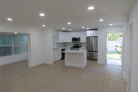 Купить кондоминиум в Майами, Флорида 2 спальни, 103.31м2, № 2051796 - фото 6