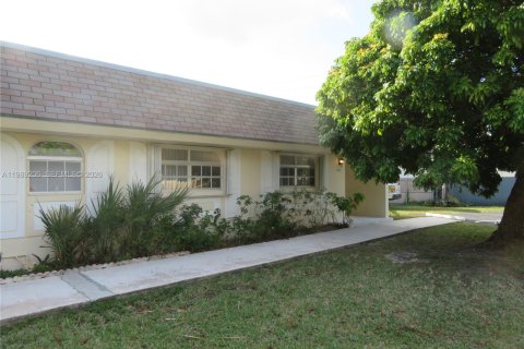 Купить кондоминиум в Майами, Флорида 2 спальни, 103.31м2, № 2051796 - фото 2