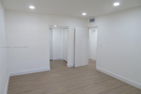 Купить кондоминиум в Майами, Флорида 2 спальни, 103.31м2, № 2051796 - фото 18