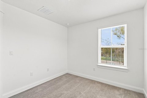 Townhouse in Oviedo, Florida 4 bedrooms, 188.13 sq.m. № 2416874 - photo 21