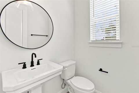 Townhouse in Oviedo, Florida 4 bedrooms, 188.13 sq.m. № 2416874 - photo 30