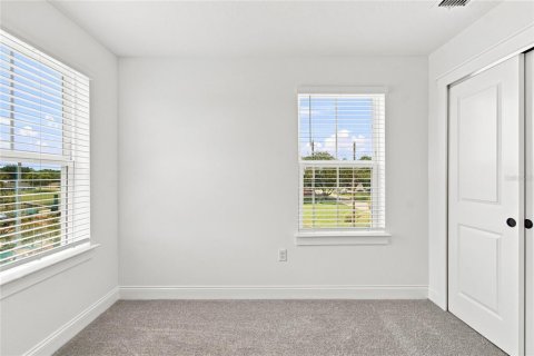 Townhouse in Oviedo, Florida 4 bedrooms, 188.13 sq.m. № 2416874 - photo 22