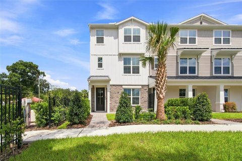Townhouse in Oviedo, Florida 4 bedrooms, 188.13 sq.m. № 2416874