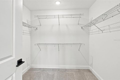 Townhouse in Oviedo, Florida 4 bedrooms, 188.13 sq.m. № 2416874 - photo 26