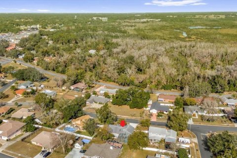 House in Fruitland Park, Florida 3 bedrooms, 183.57 sq.m. № 2237419 - photo 27